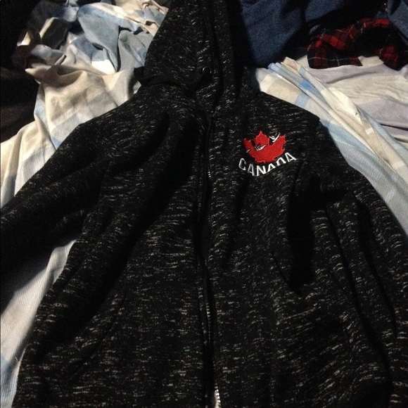 Black zip hoodie - Picture 2 of 2